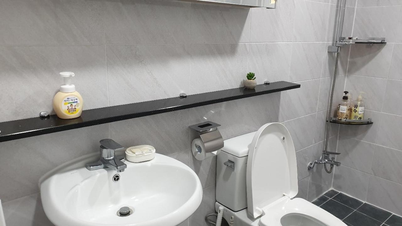 Hongdae Zoe Three Room House Σεούλ Εξωτερικό φωτογραφία